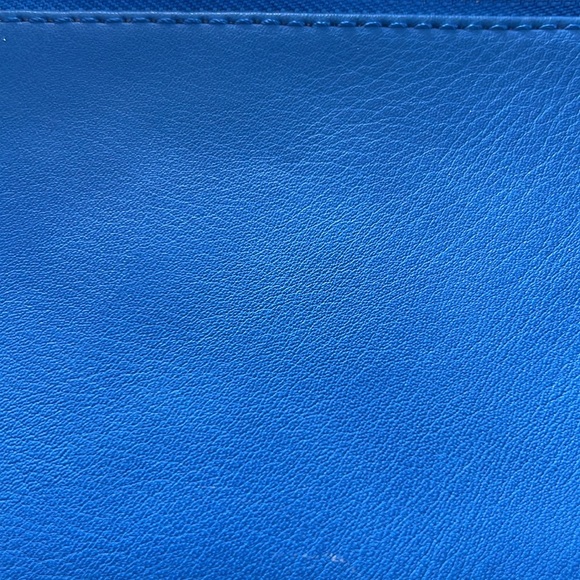 NWT Isabelle Vegan Cross Body! - Picture 5 of 6